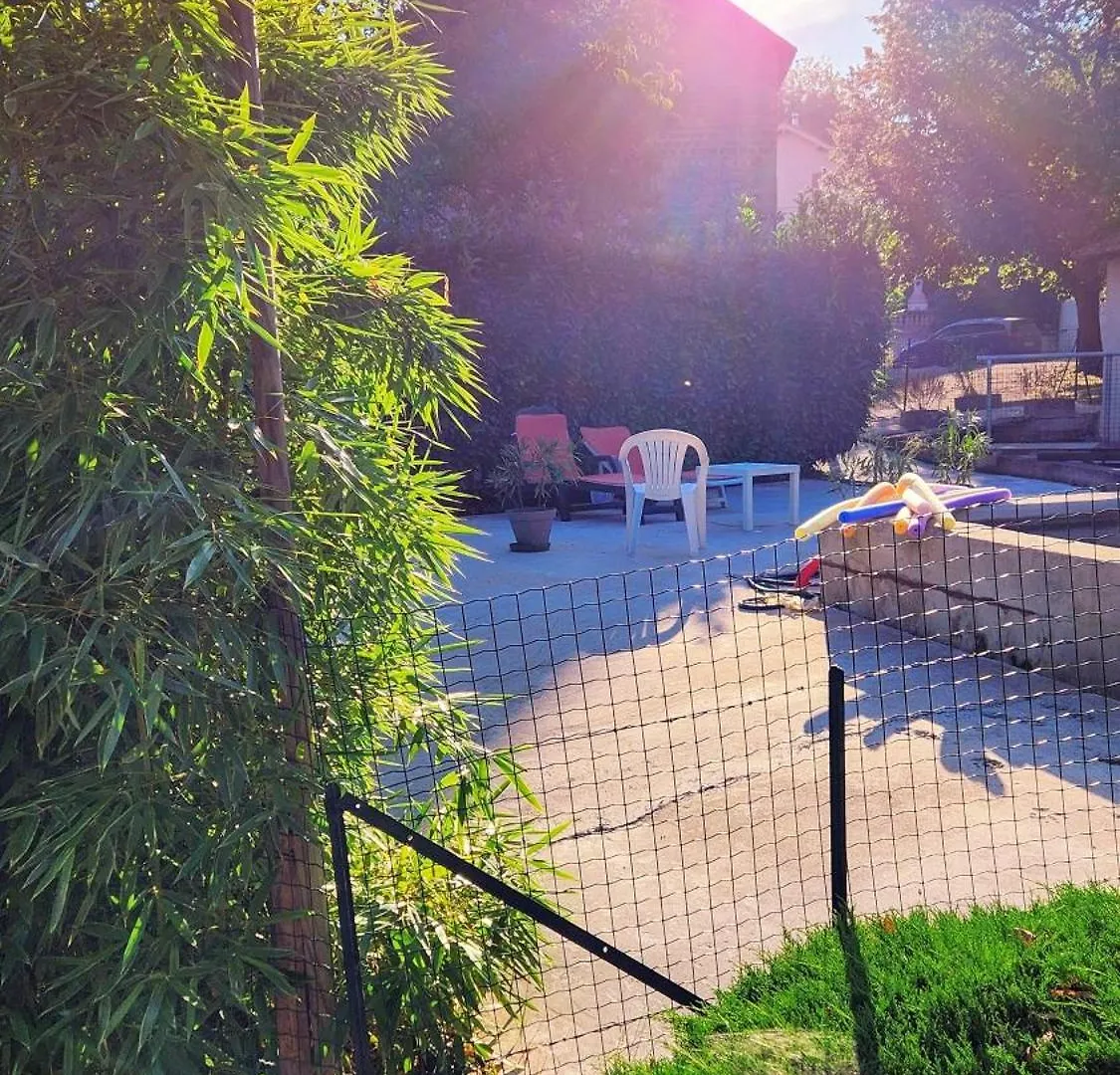 Holiday home Detendez-Vous A Montverdun France